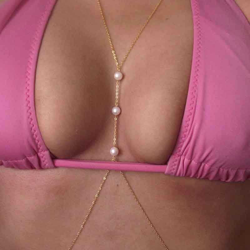 Cadena larga con perlas