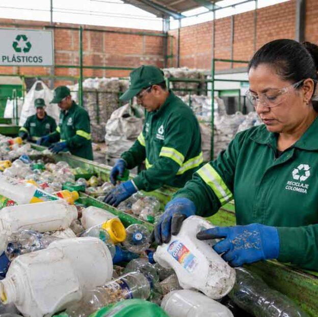 Lee más sobre el artículo Todo sobre el reciclaje de plástico: guía completa 2026